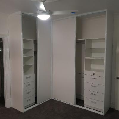 L shaped corner robe internals 